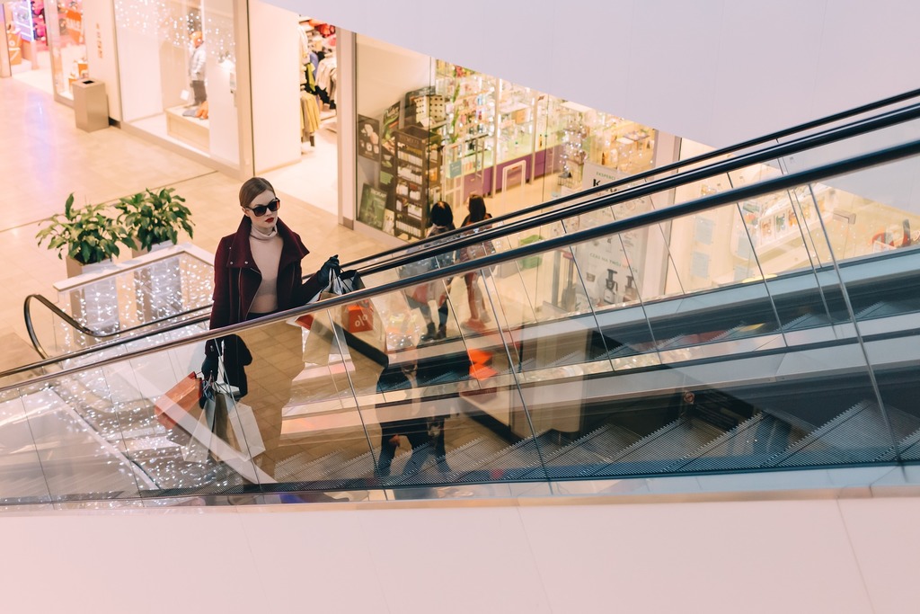 Shopify ebay channel shopper on escalator